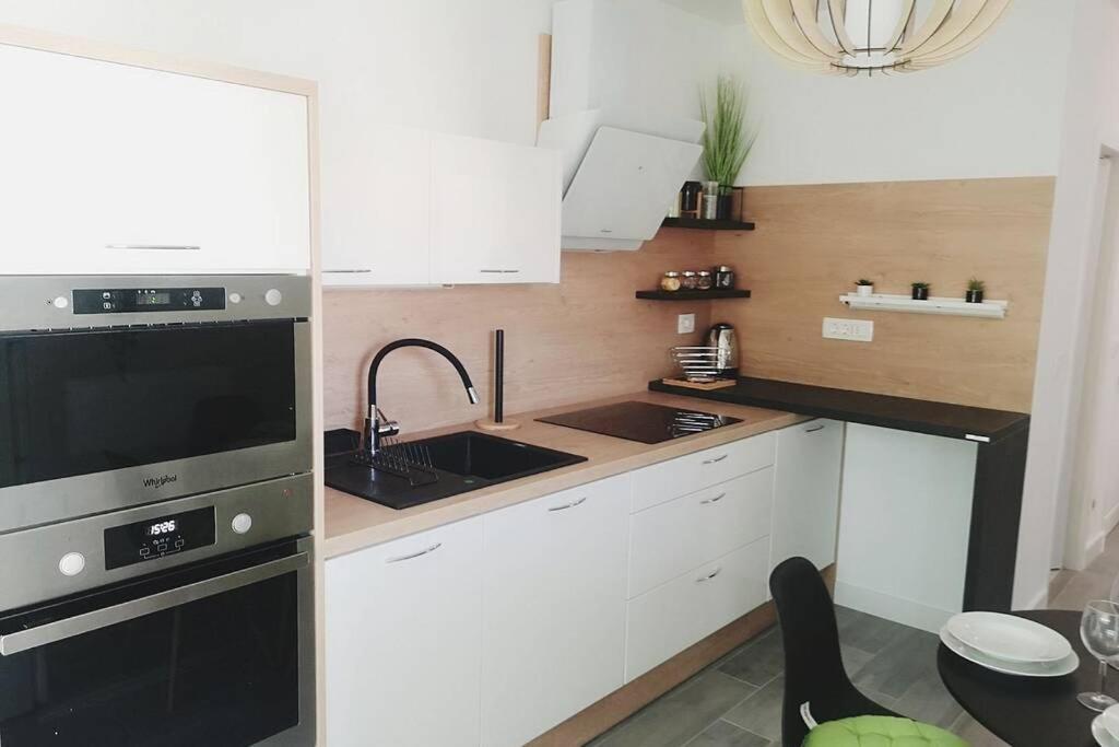Apartman Levi Pula Exterior foto