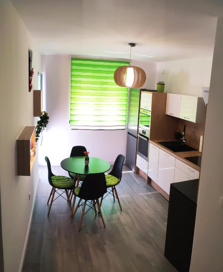 Apartman Levi Pula Exterior foto